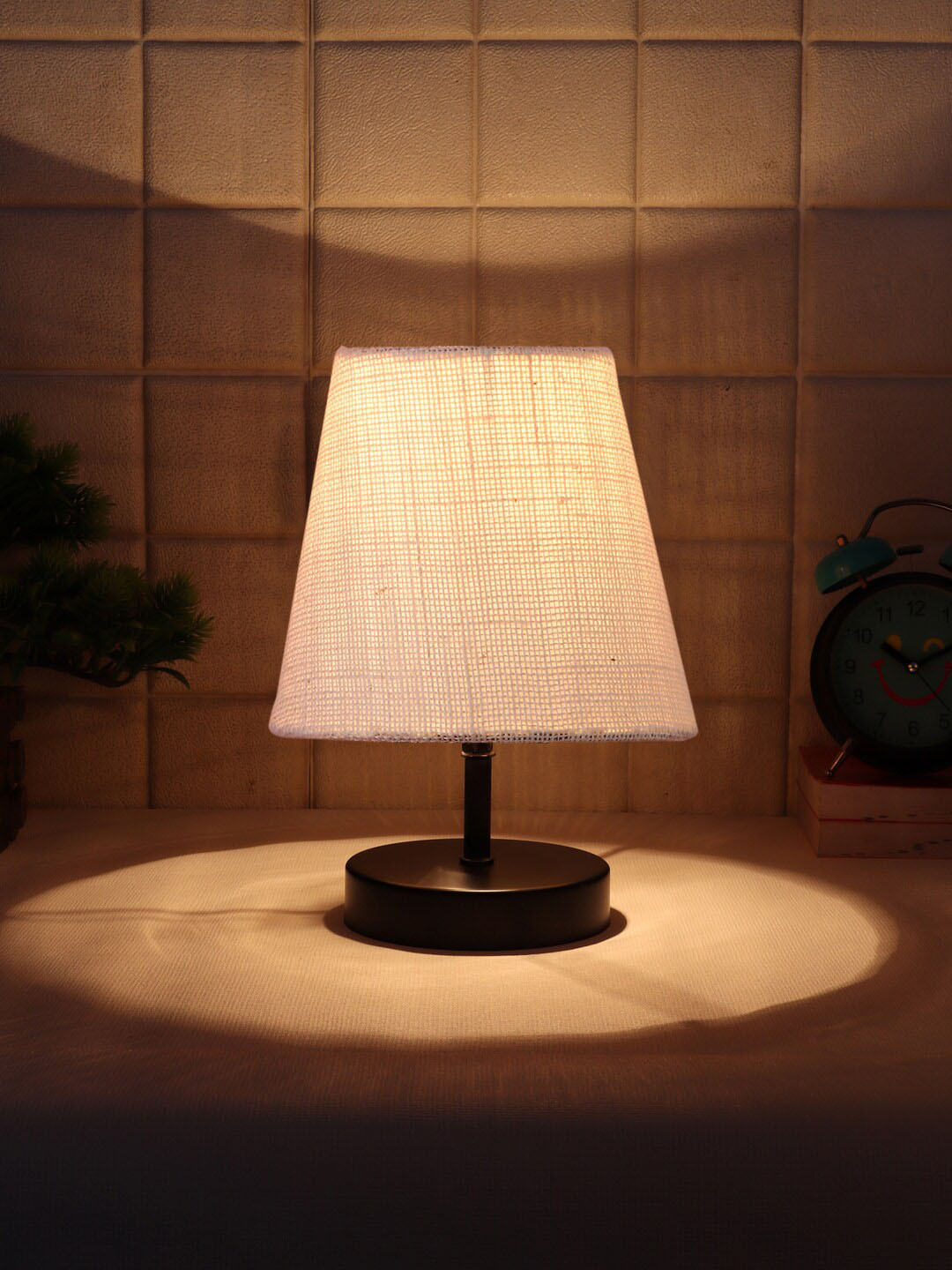 

Devansh White Textured Table Lamp