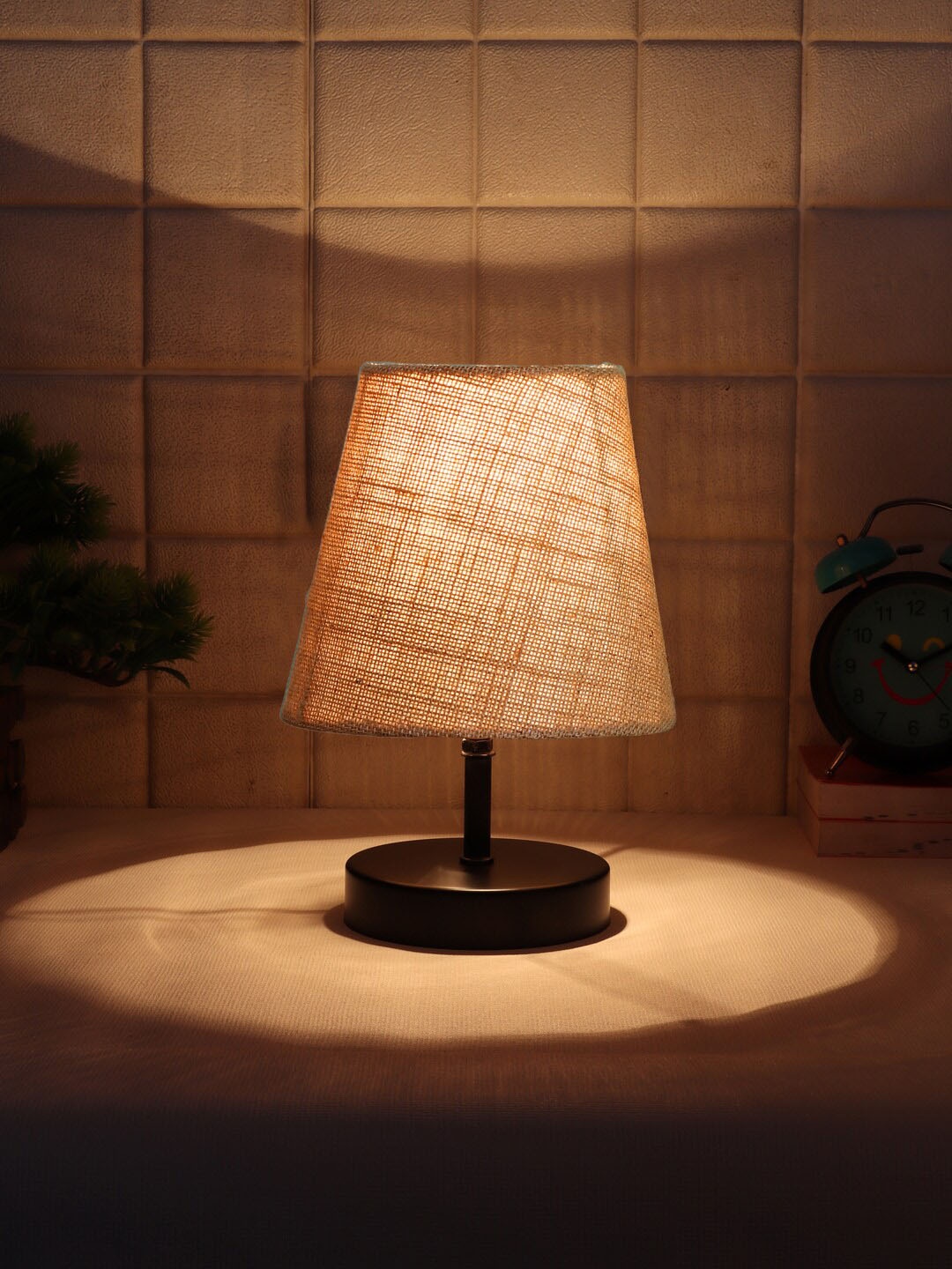 

Devansh Beige Textured Table Lamp