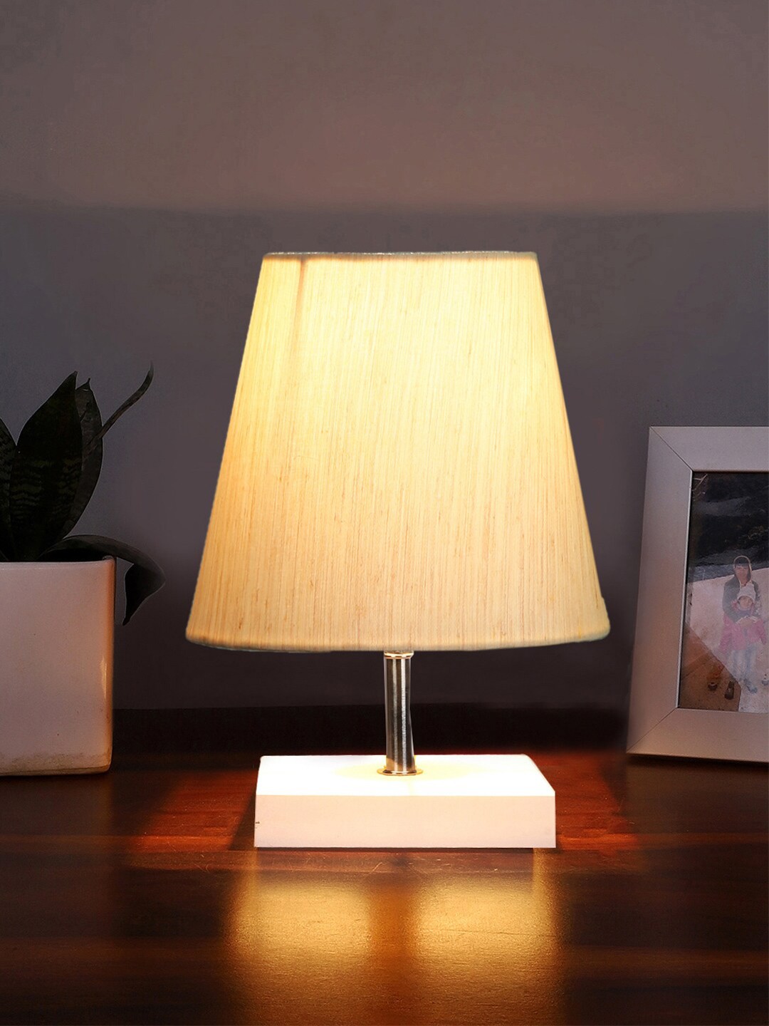 

Devansh Off White Frustum Table Lamp