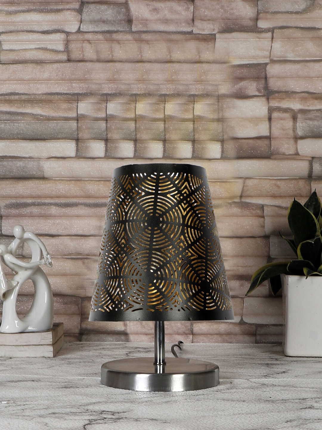 

Devansh Black & Silver Toned Metal Printed Contemporary Table Lamp