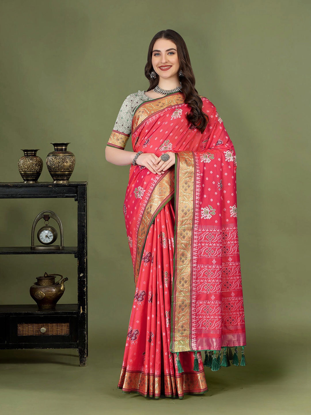 

Ekta Textiles Ethnic Motifs Woven Design Zari Pure Silk Patola Saree, Pink