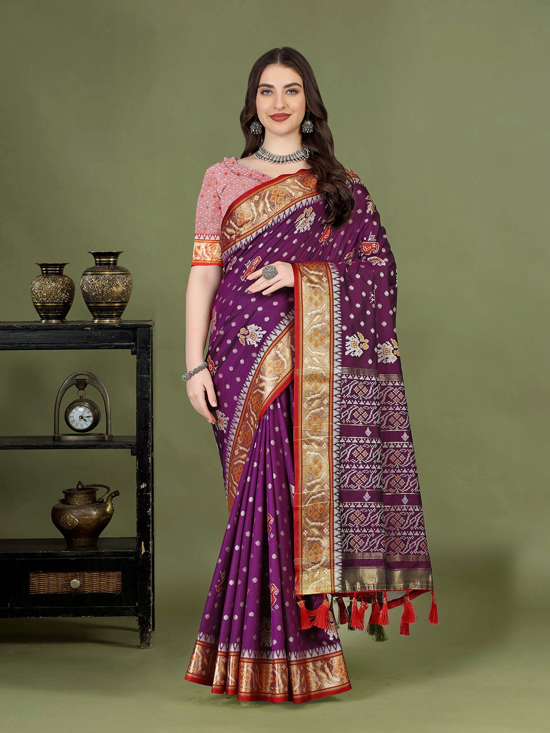 

Ekta Textiles Ethnic Motifs Woven Design Zari Pure Silk Patola Saree, Violet
