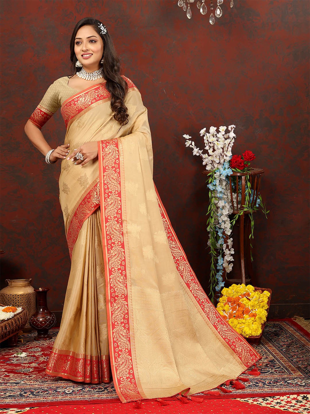 

Ekta Textiles Ethnic Motifs Woven Design Zari Pure Silk Cotton Banarasi Saree, Gold