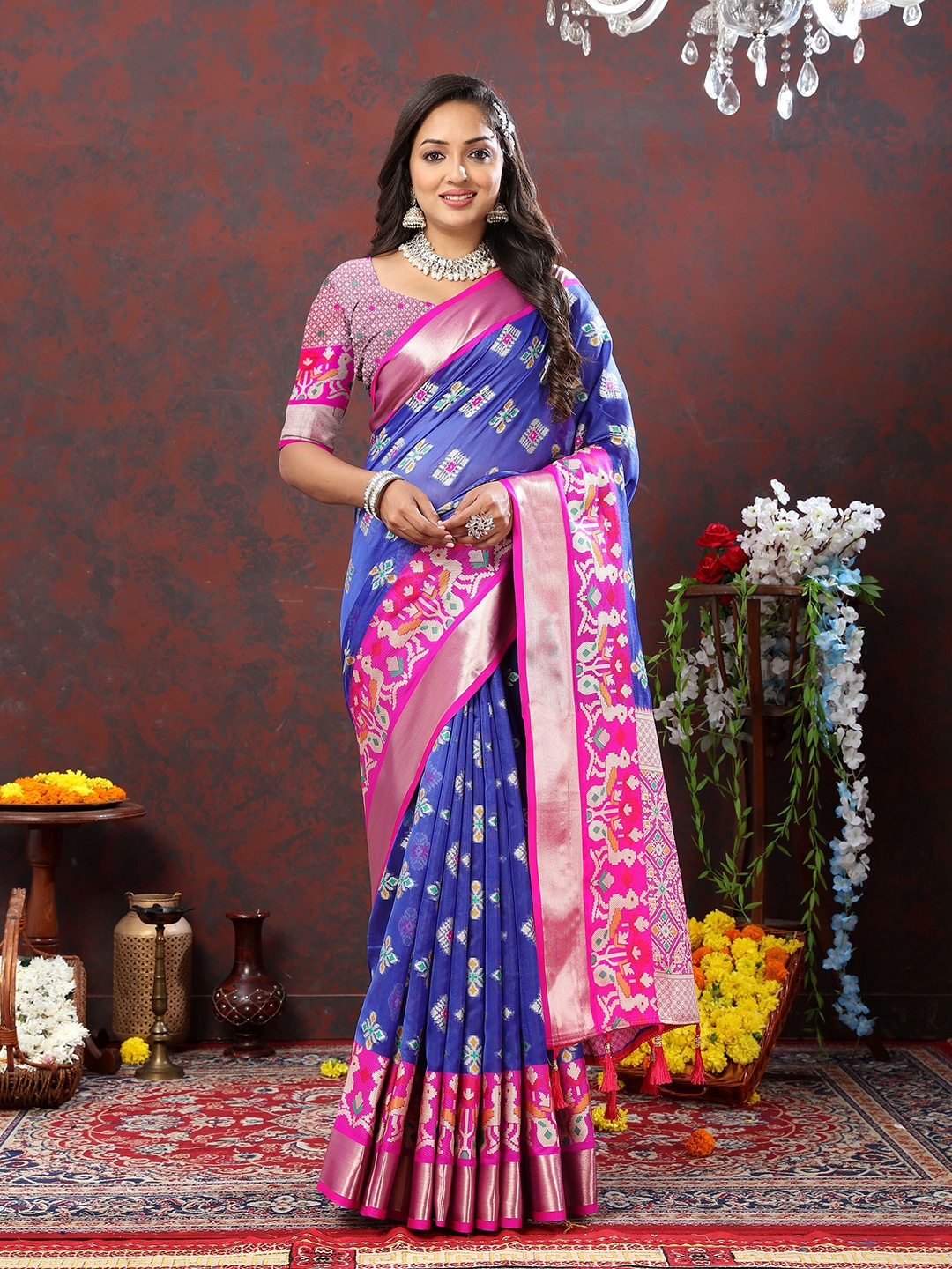 

Ekta Textiles Ethnic Motifs Woven Design Zari Organza Saree, Blue