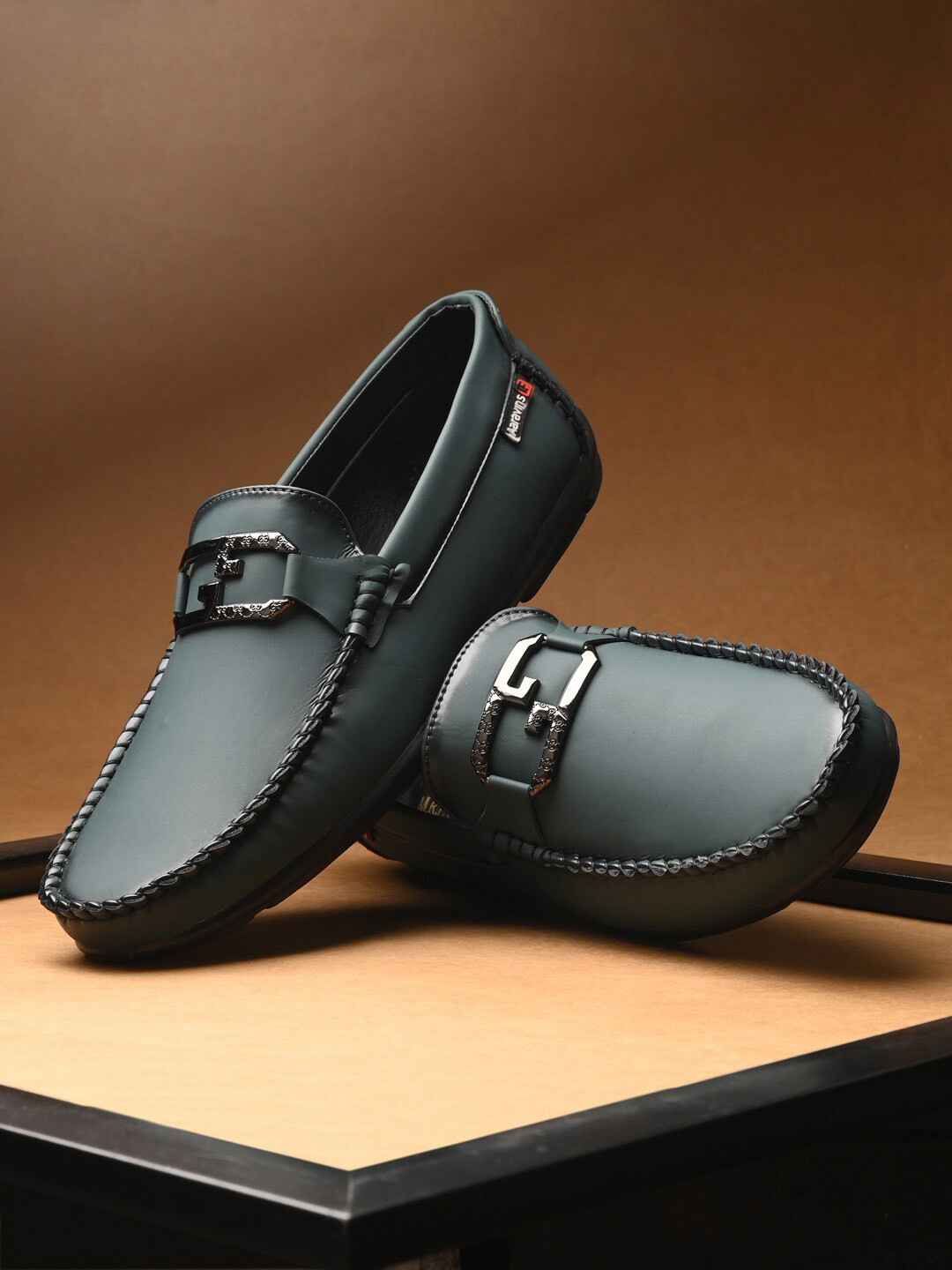 

AARAVIN'S Men Lightweight Slip-On Horsebit Loafers, Blue