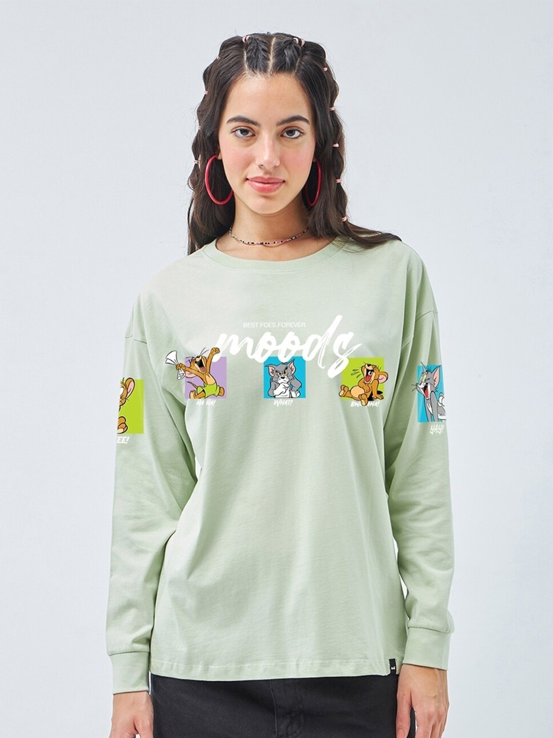 

Bewakoof Tom & Jerry Printed Drop-Shoulder Sleeves Oversized Pure Cotton T-shirt, Green