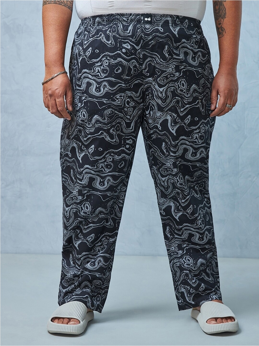 

Bewakoof Plus Printed Pure Cotton Straight Leg Lounge pant, Black