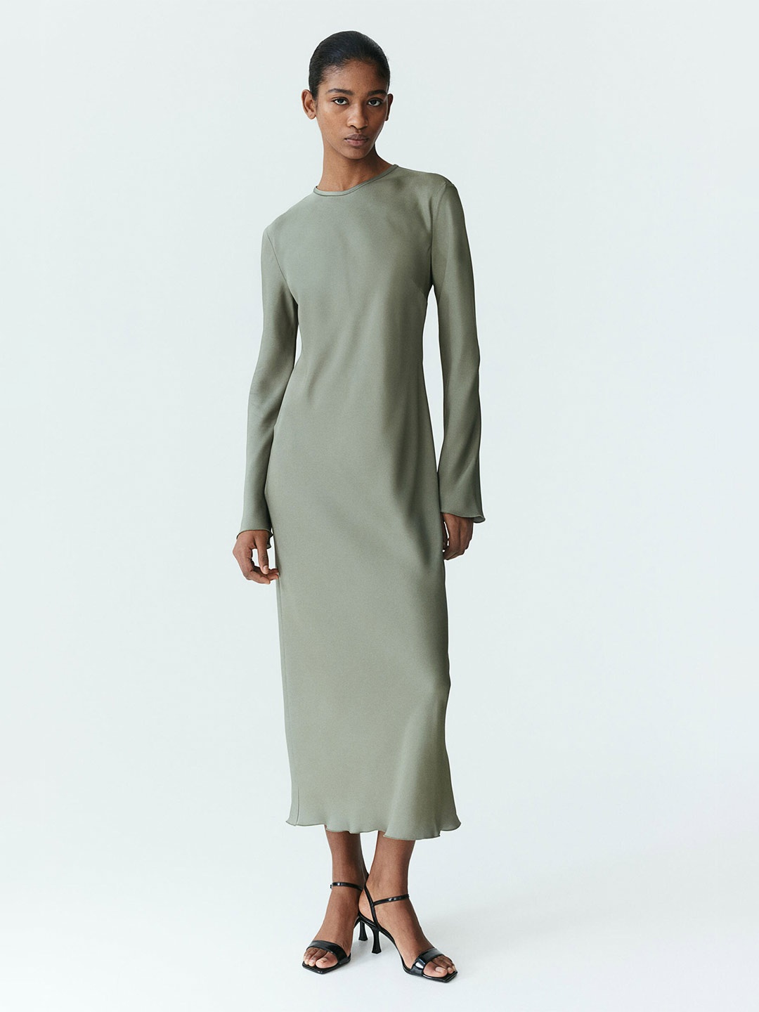 

H&M Long-Sleeved Midi Dresses, Green