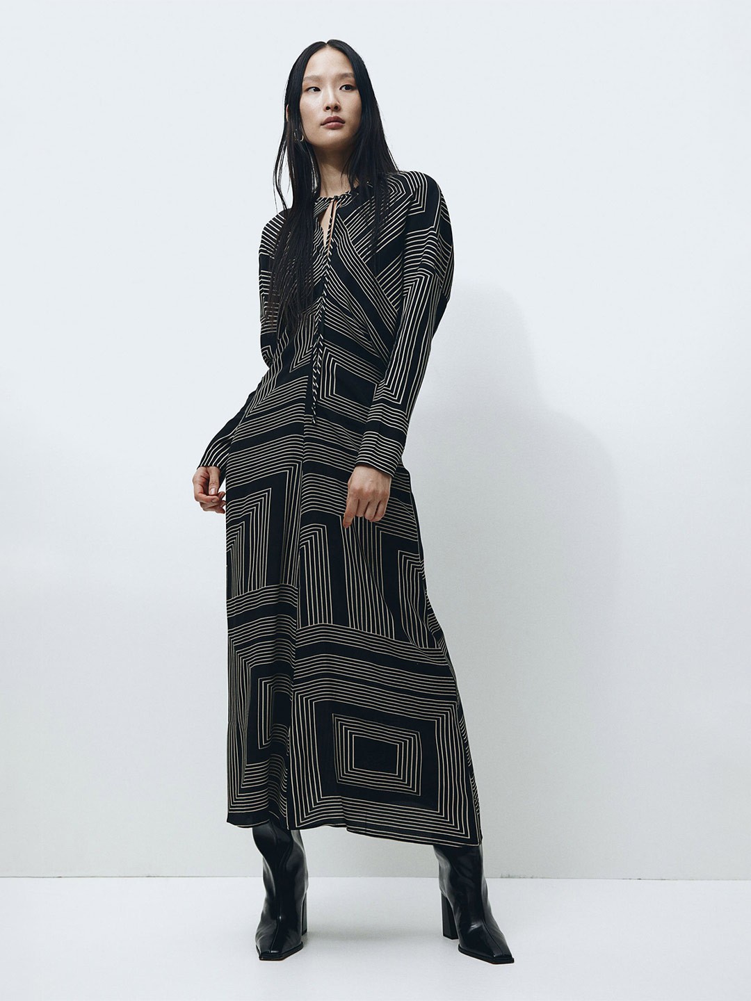 

H&M Tapered-Waist Dress, Black