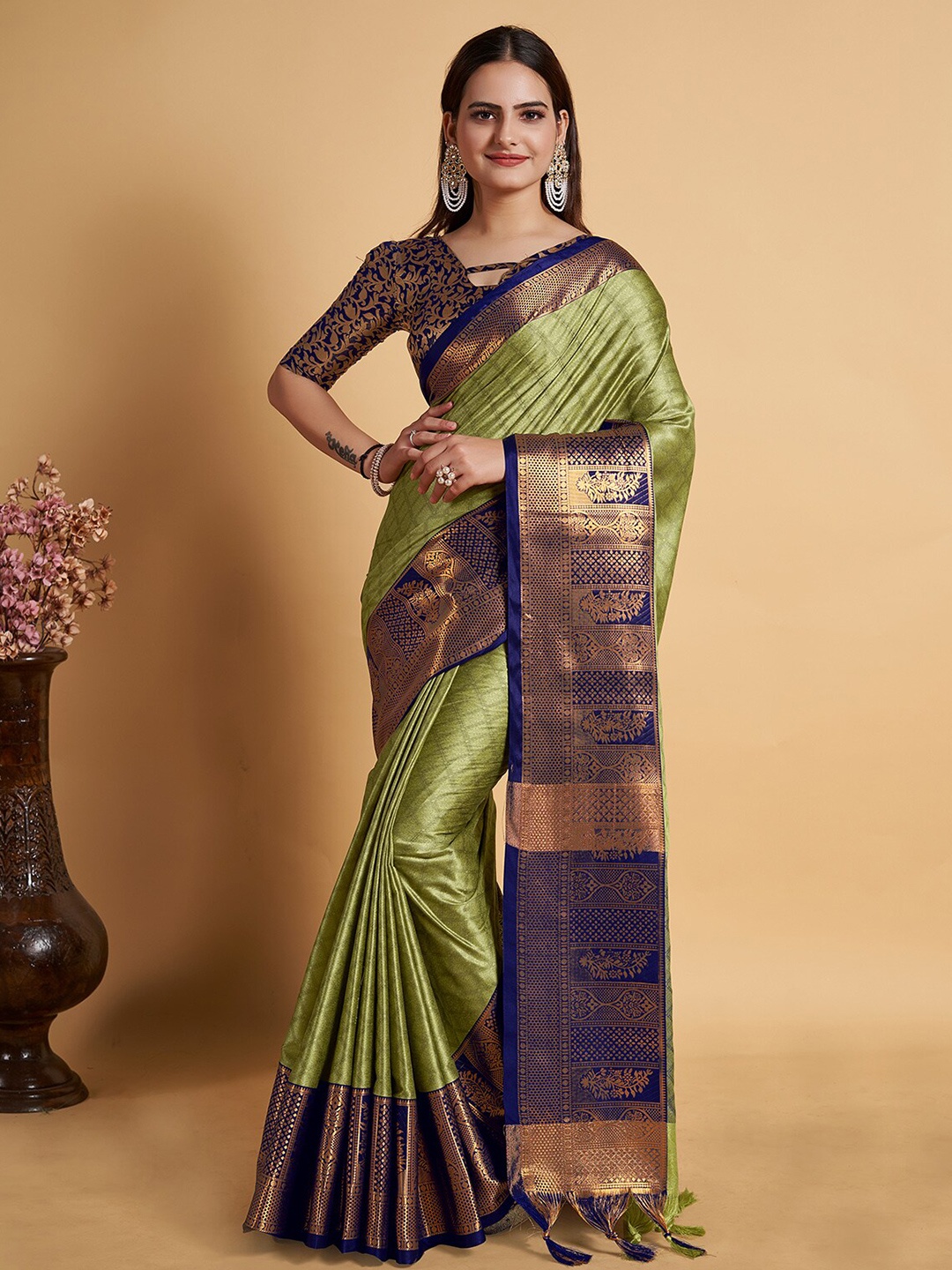 

KALINI Woven Design Zari Banarasi Saree, Green