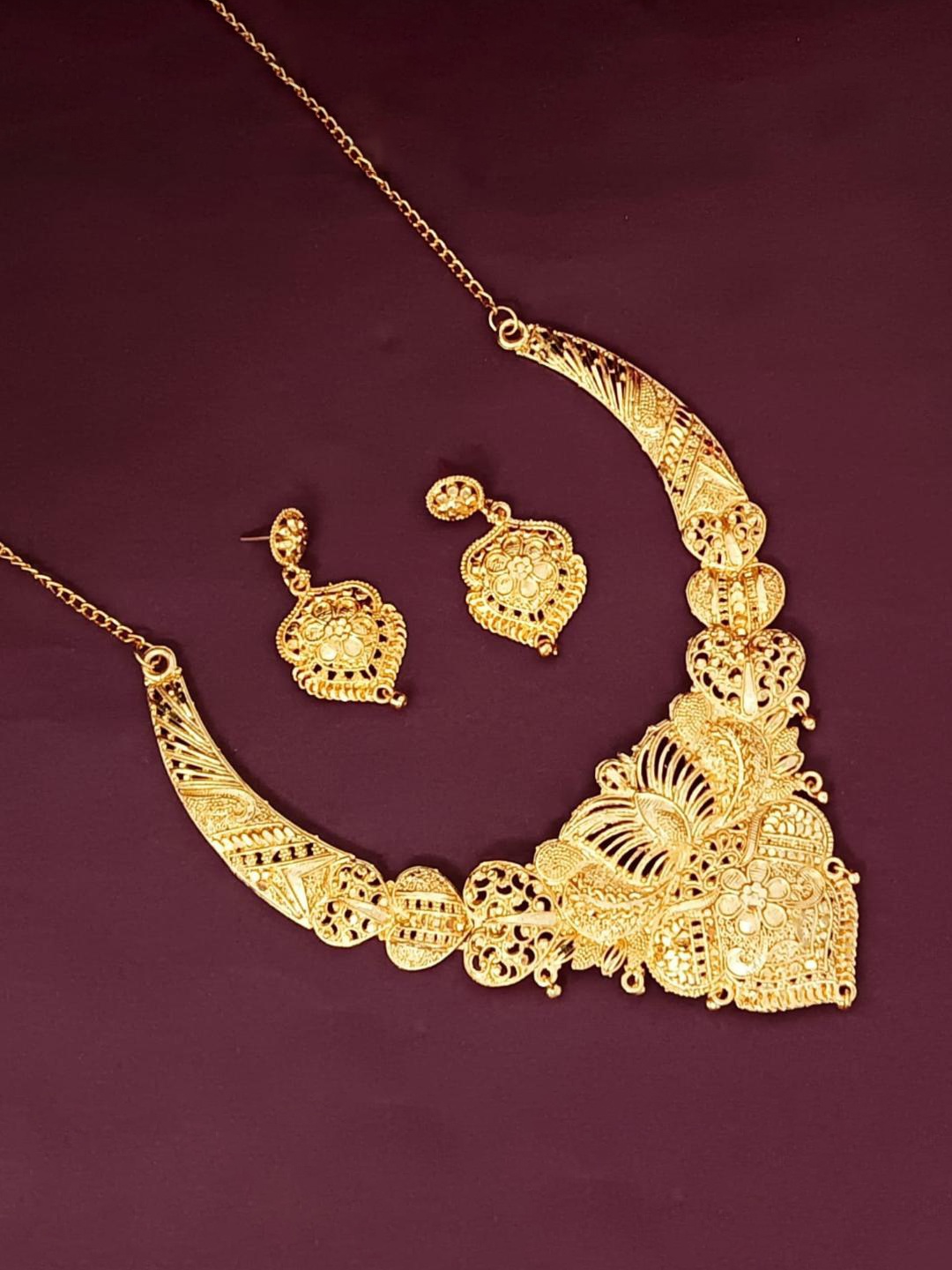 

Efulgenz Gold-Plated Jewellery Set