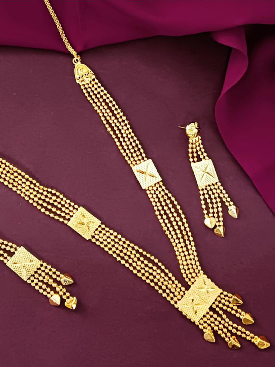 

Efulgenz Gold-Plated Jewellery Set
