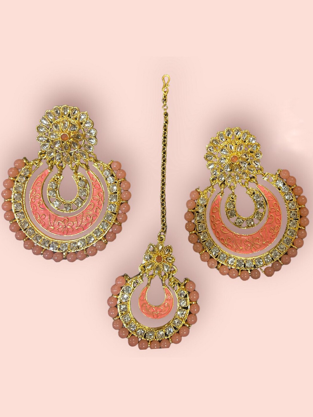 

FIMBUL Enamelled & Kundan-studded Antique Maangtikka & Earrings Jewellery Set, Gold