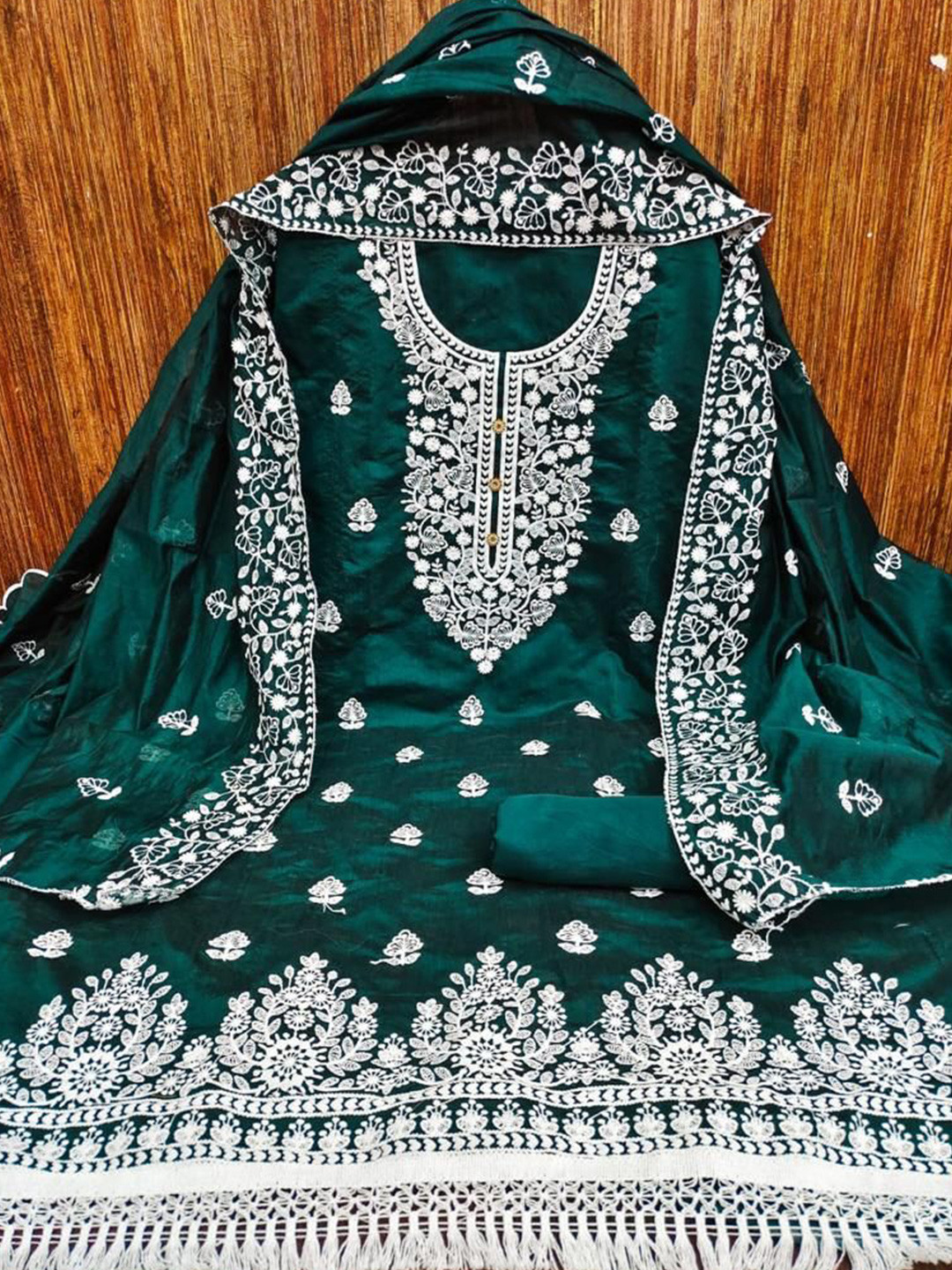 

ZEEPKART Ethnic Motifs Embroidered Unstitched Dress Material, Green