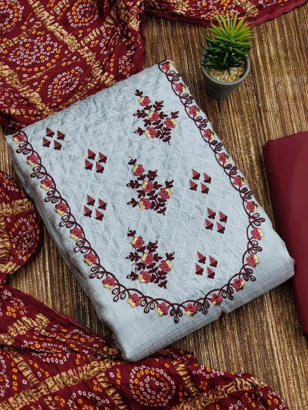 

ZEEPKART Ethnic Motifs Embroidered Unstitched Dress Material, Grey