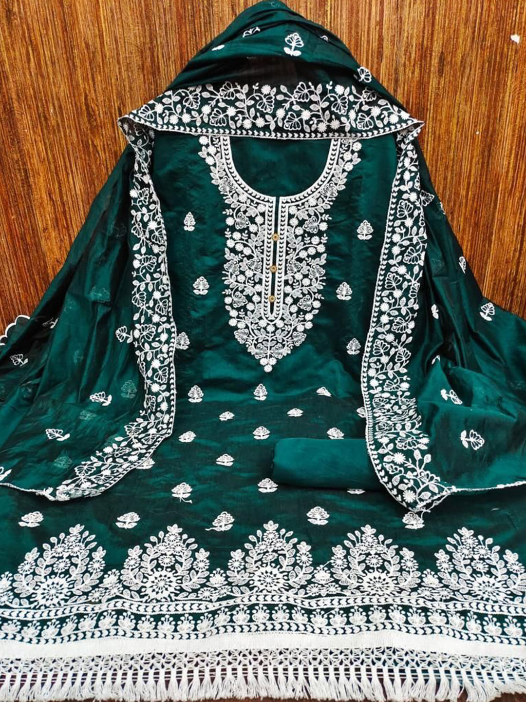 

ZEEPKART Floral Embroidered Unstitched Dress Material, Green