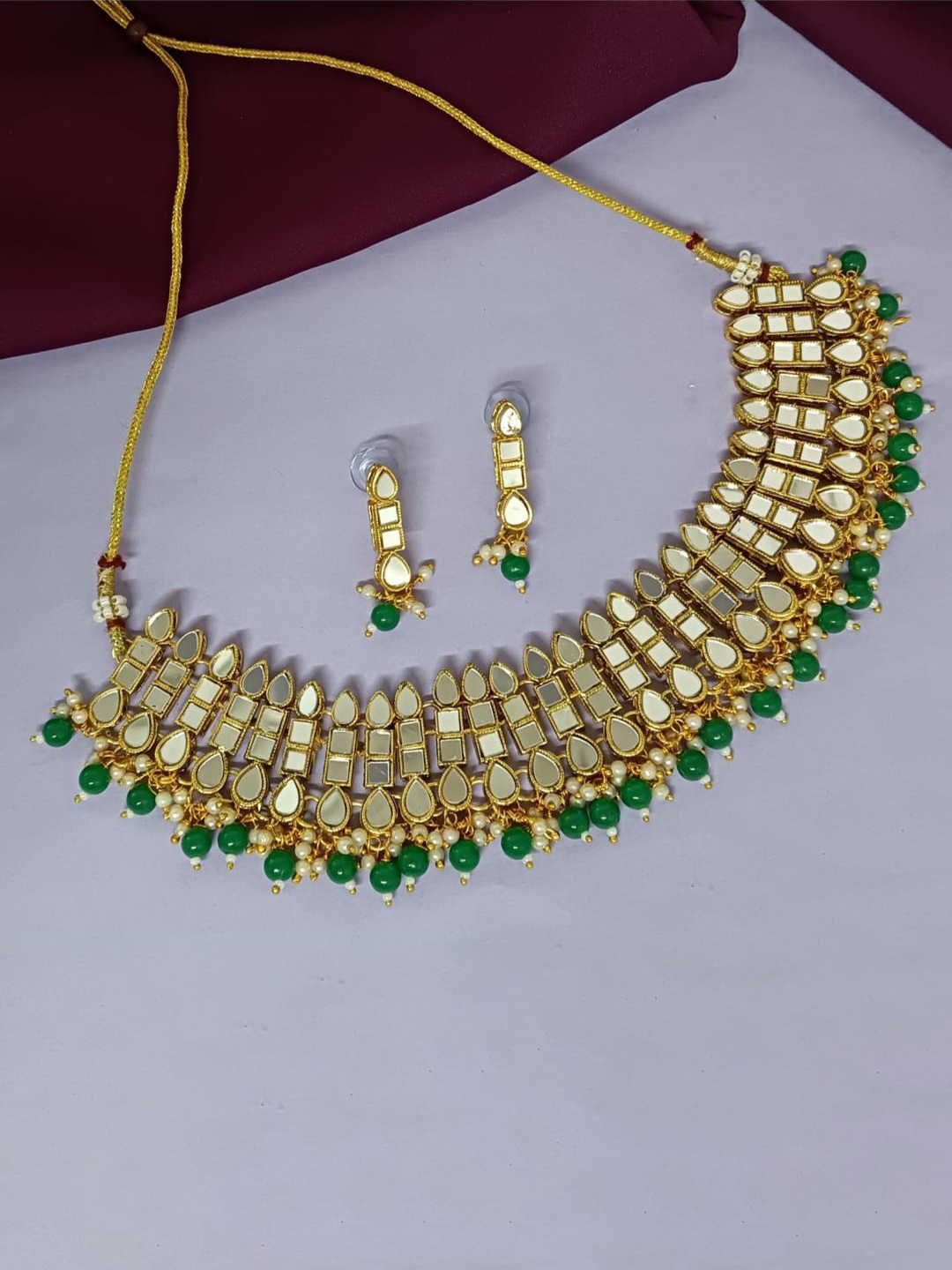 

Efulgenz Kundan Studded Choker Jewellery Set, Gold