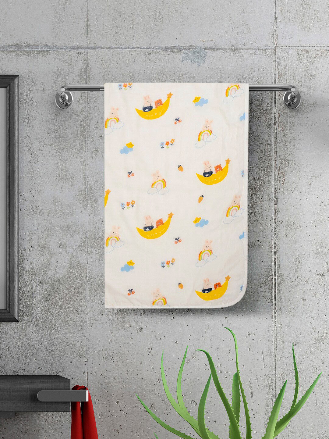 

Baby Moo White & Yellow Printed Cotton 150 GSM Bath Towels