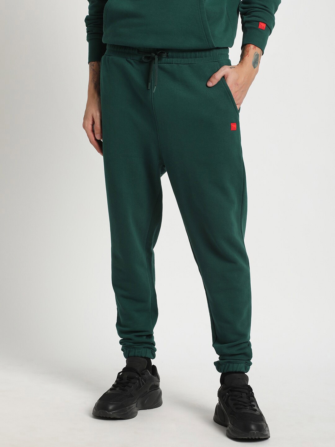 

THE BEAR HOUSE Men Slim-Fit Pure Cotton Joggers, Green