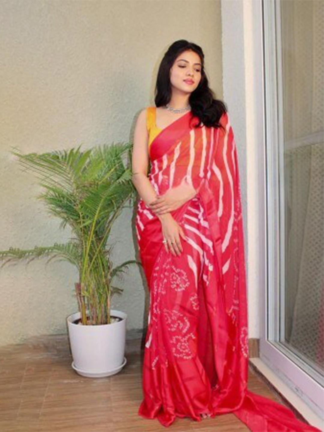 

Sitanjali Striped Printed Pure Georgette Saree, Red
