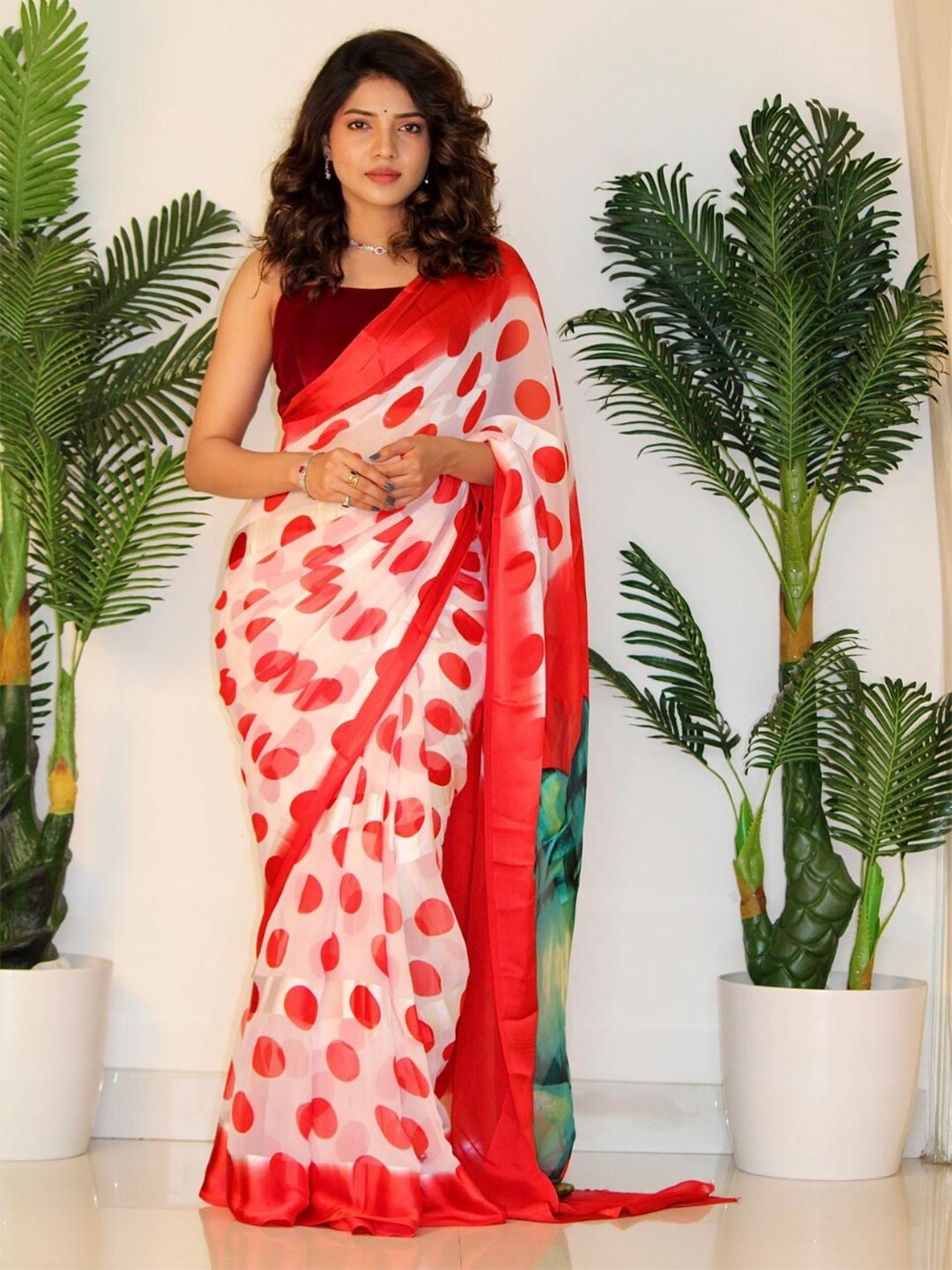 

Sitanjali Printed Pure Georgette Saree, Red