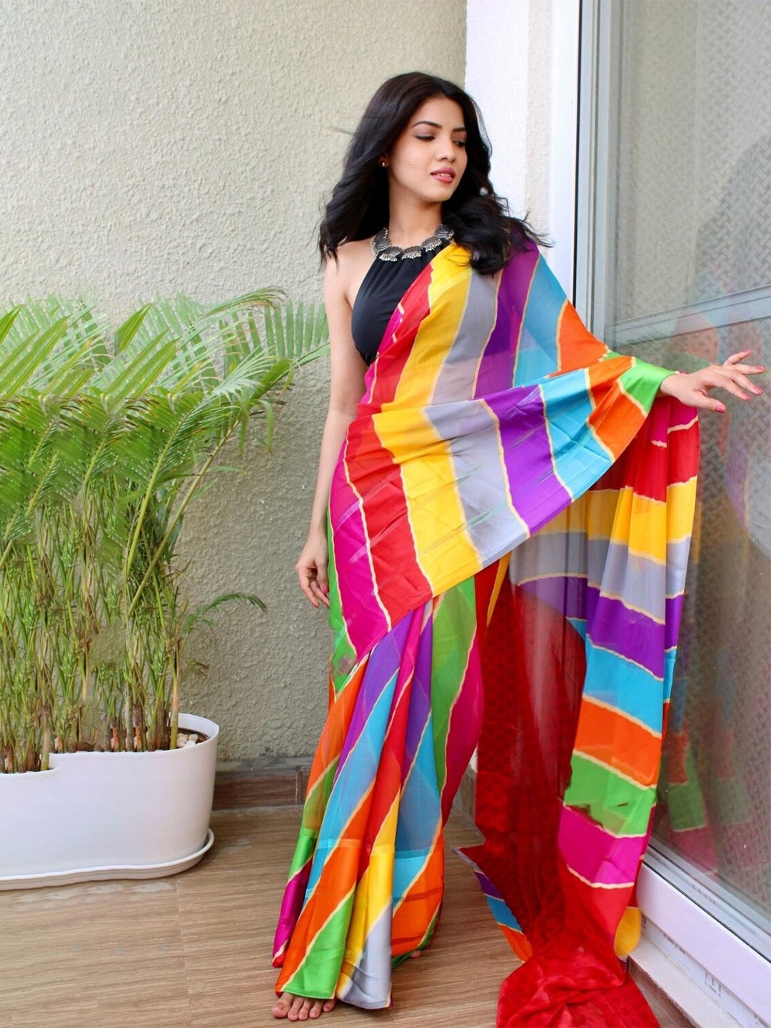 

Sitanjali Striped Pure Georgette Saree, Red