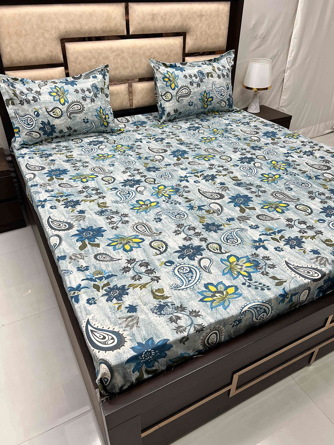 

Pure Decor Blue Floral Pure Cotton 260 TC Queen Bedsheet with 2 Pillow Covers