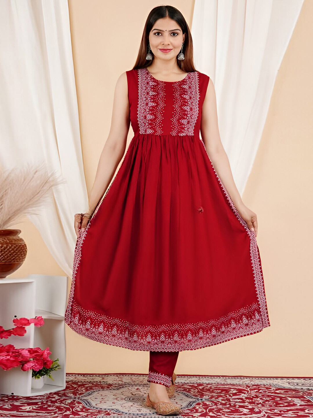 

BAESD Ethnic Motifs Printed Sleeveless Empire Kurta with Trousers, Red