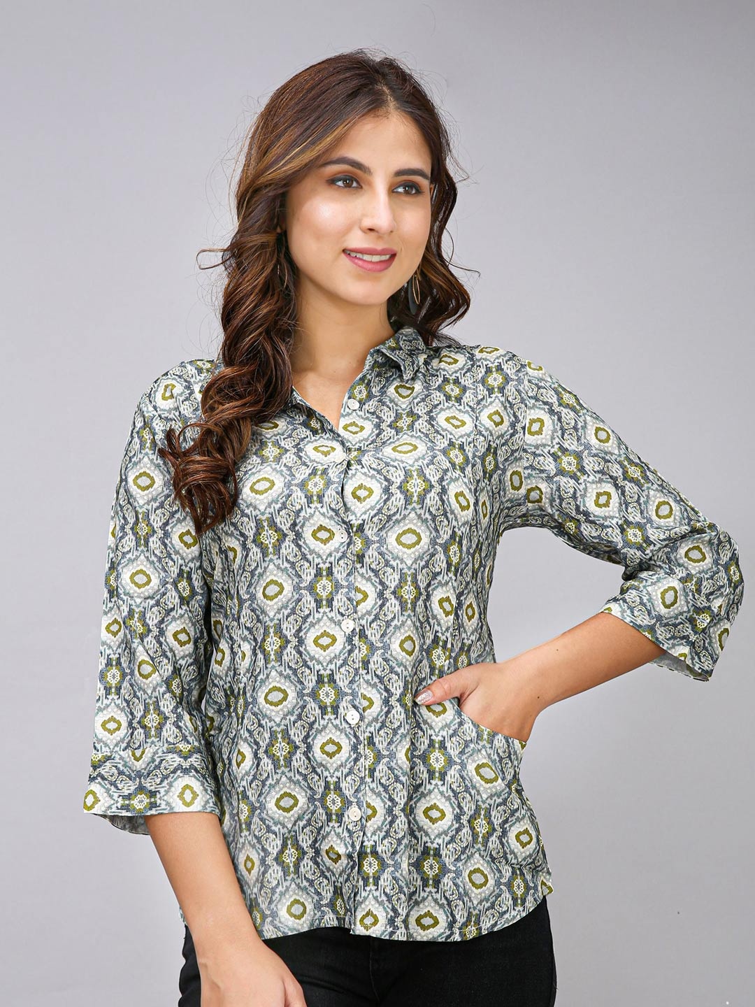 

MAIYEE Opaque Printed Spread Collar Casual Shirt, Green