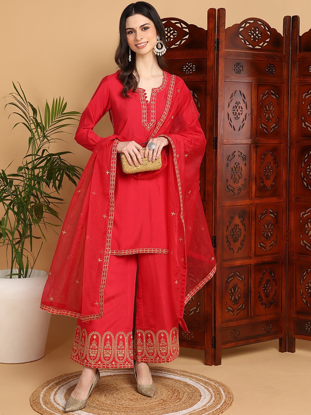 

AHIKA Fuchsia Ethnic Motifs Yoke Design Regular Kurta With Palazzos & Dupatta