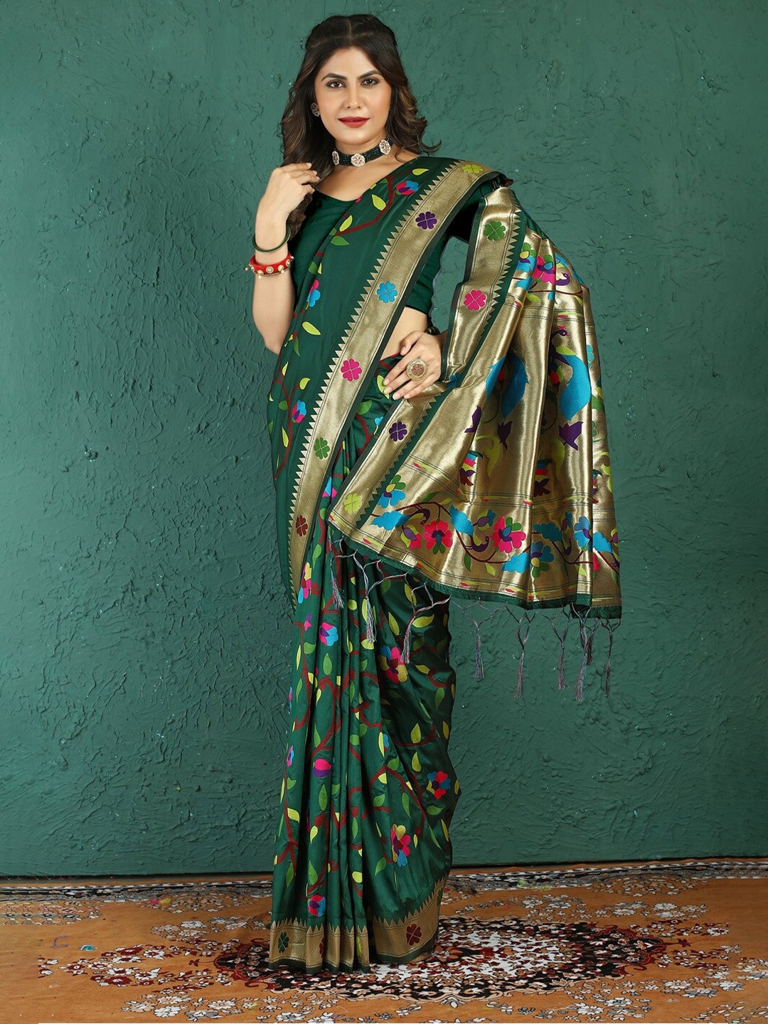 

CANIZZARO Woven Design Ethnic Motifs Zari Pure Silk Paithani Saree, Green