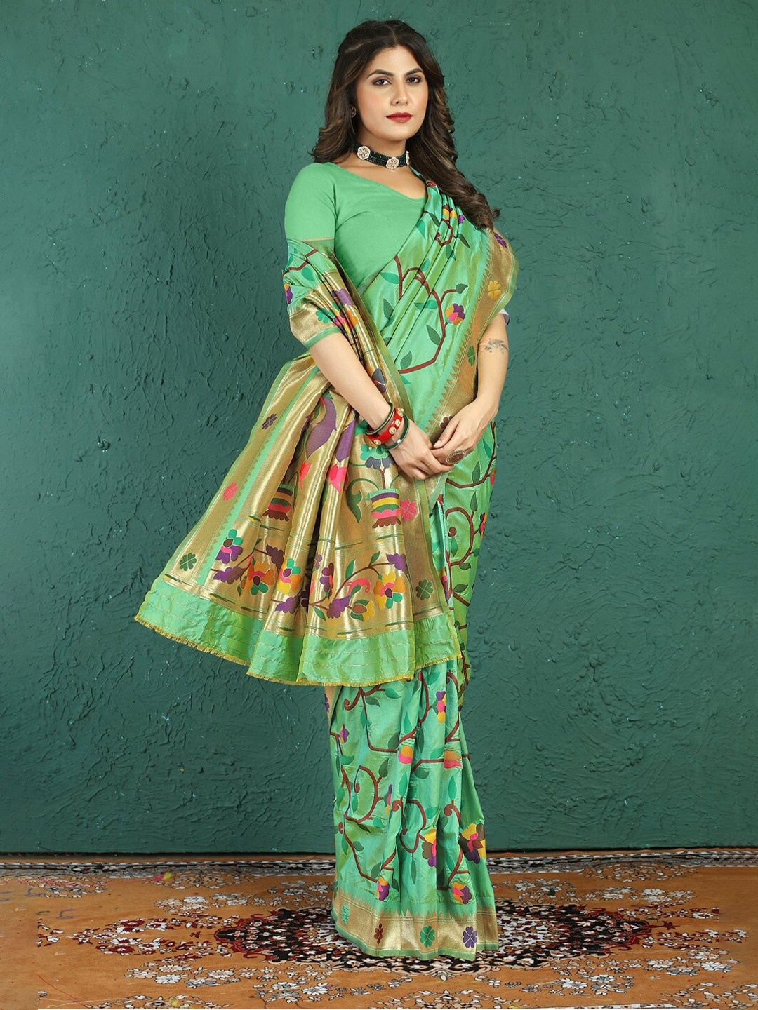 

CANIZZARO Floral Woven Design Zari Pure Silk Paithani Saree, Fluorescent green