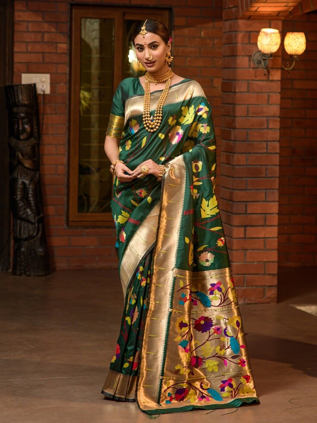 

CANIZZARO Floral Woven Design Zari Pure Silk Paithani Saree, Green