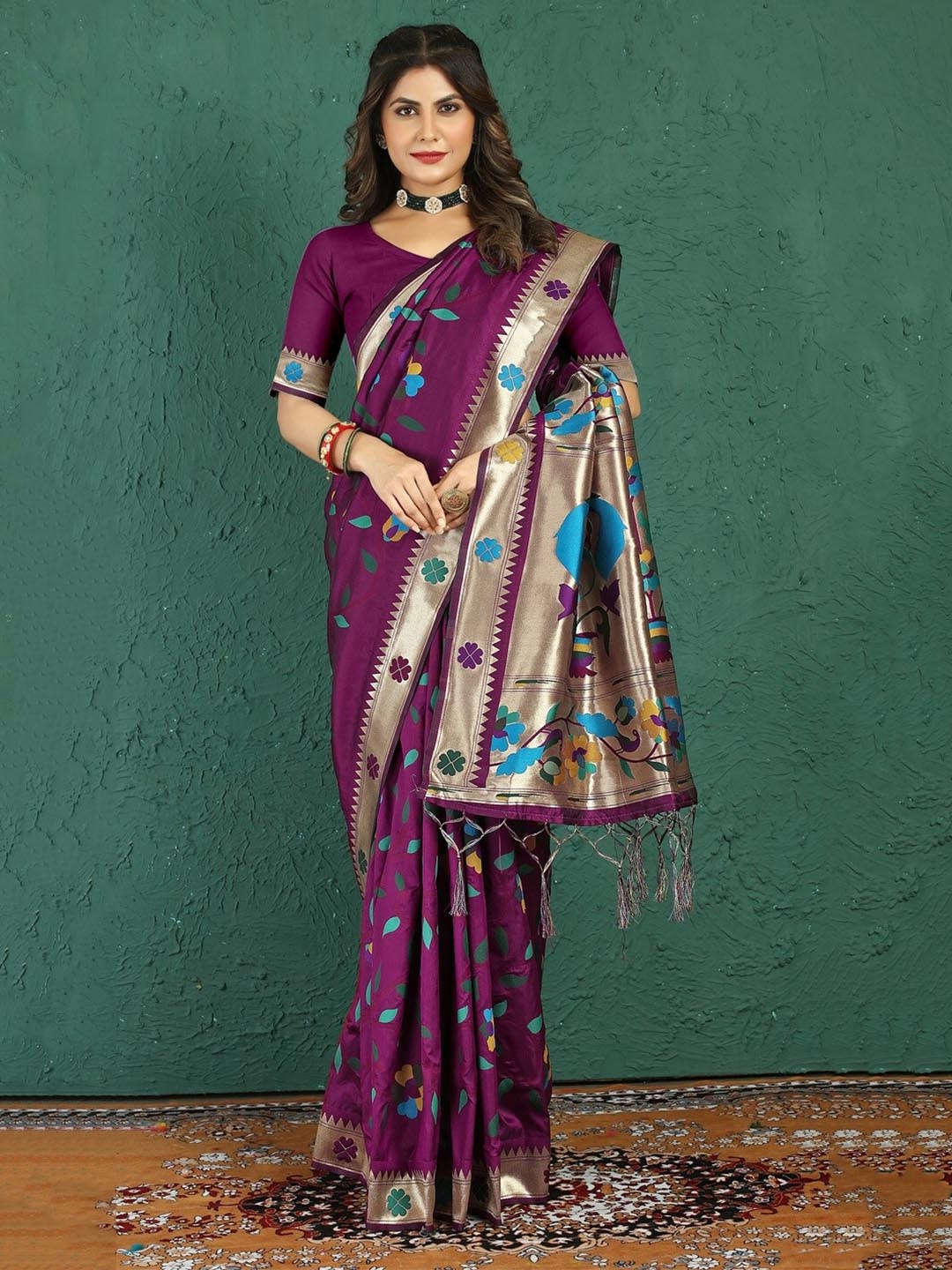 

CANIZZARO Floral Woven Design Zari Pure Silk Paithani Saree, Magenta