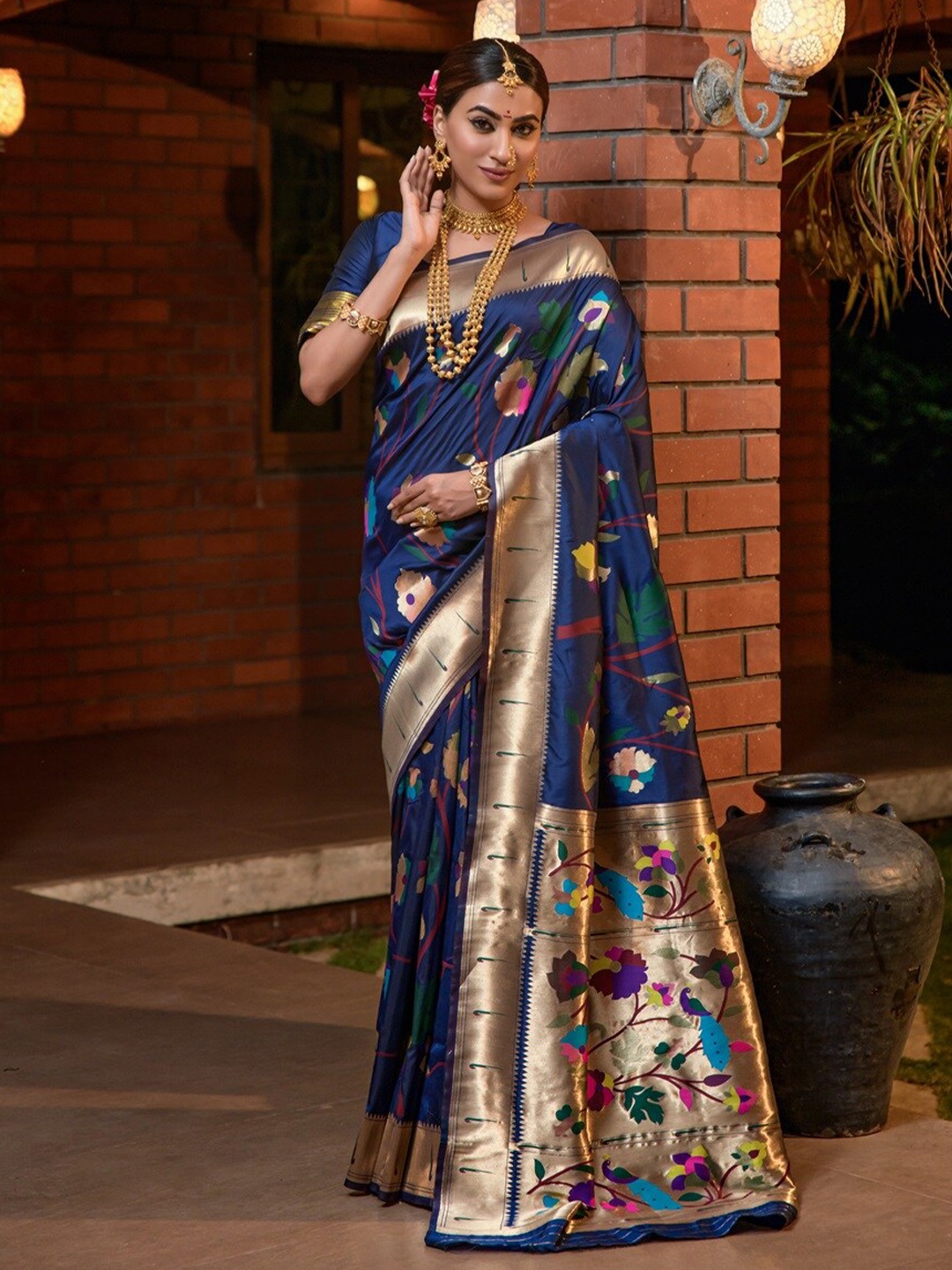 

CANIZZARO Woven Design Ethnic Motifs Zari Pure Silk Paithani Saree, Blue