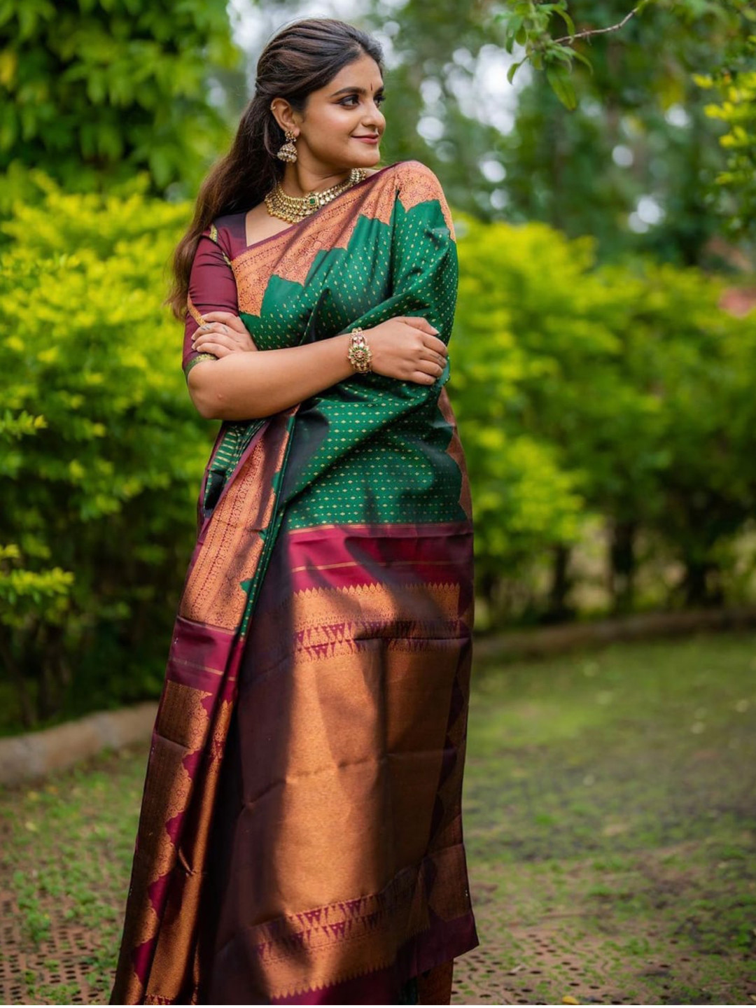 

Quelea Woven Design Zari Pure Silk Kanjeevaram Saree, Green