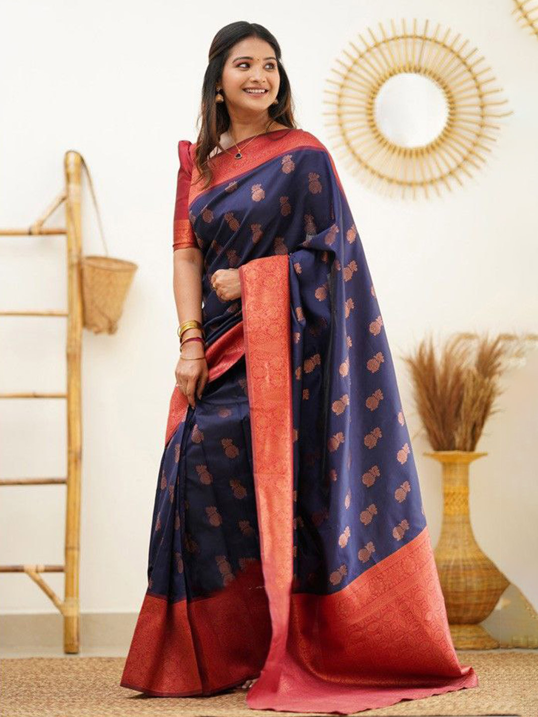 

Quelea Woven Design Zari Pure Silk Kanjeevaram Saree, Navy blue