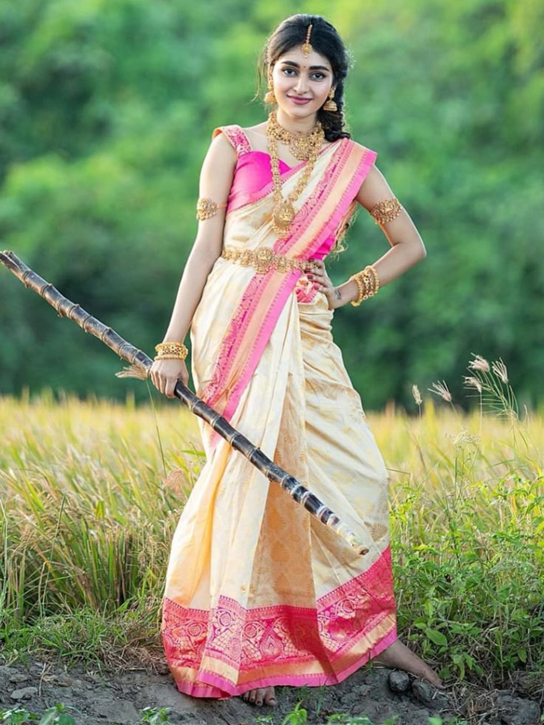 

Quelea Woven Design Zari Pure Silk Kanjeevaram Saree, Cream