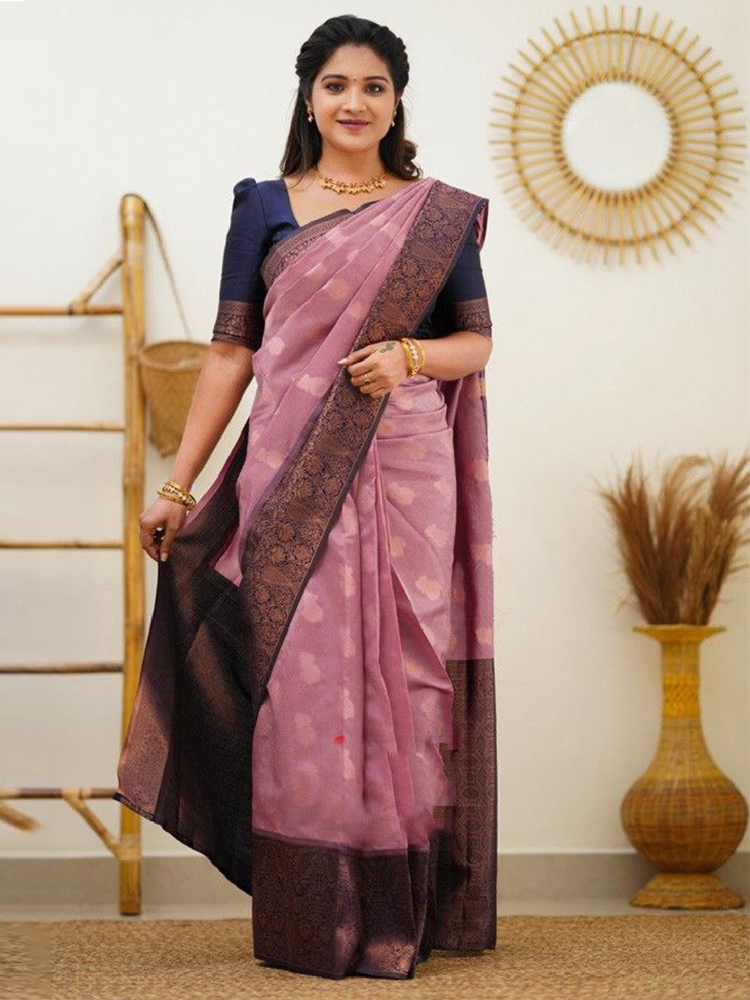 

Quelea Floral Woven Design Zari Pure Silk Kanjeevaram Saree, Pink