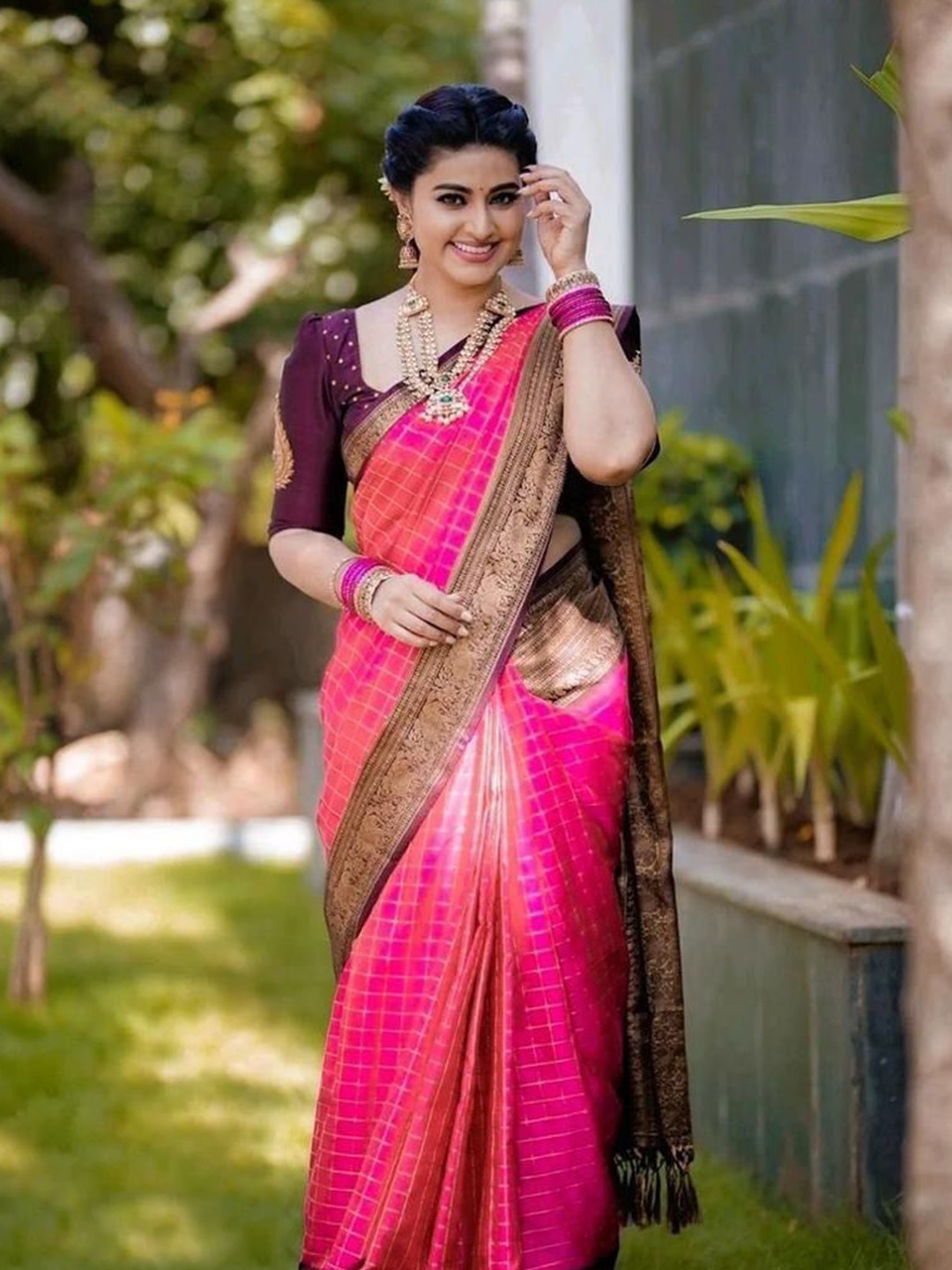 

Quelea Woven Design Zari Pure Silk Kanjeevaram Saree, Pink