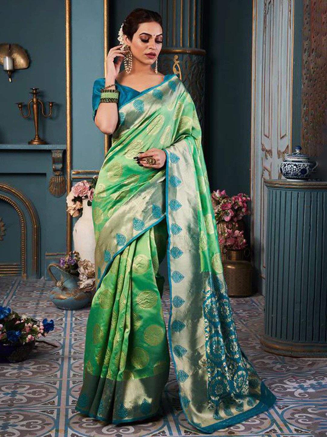 

Quelea Lime Ethnic Motifs Woven Design Zari Pure Silk Kanjeevaram Saree, Lime green