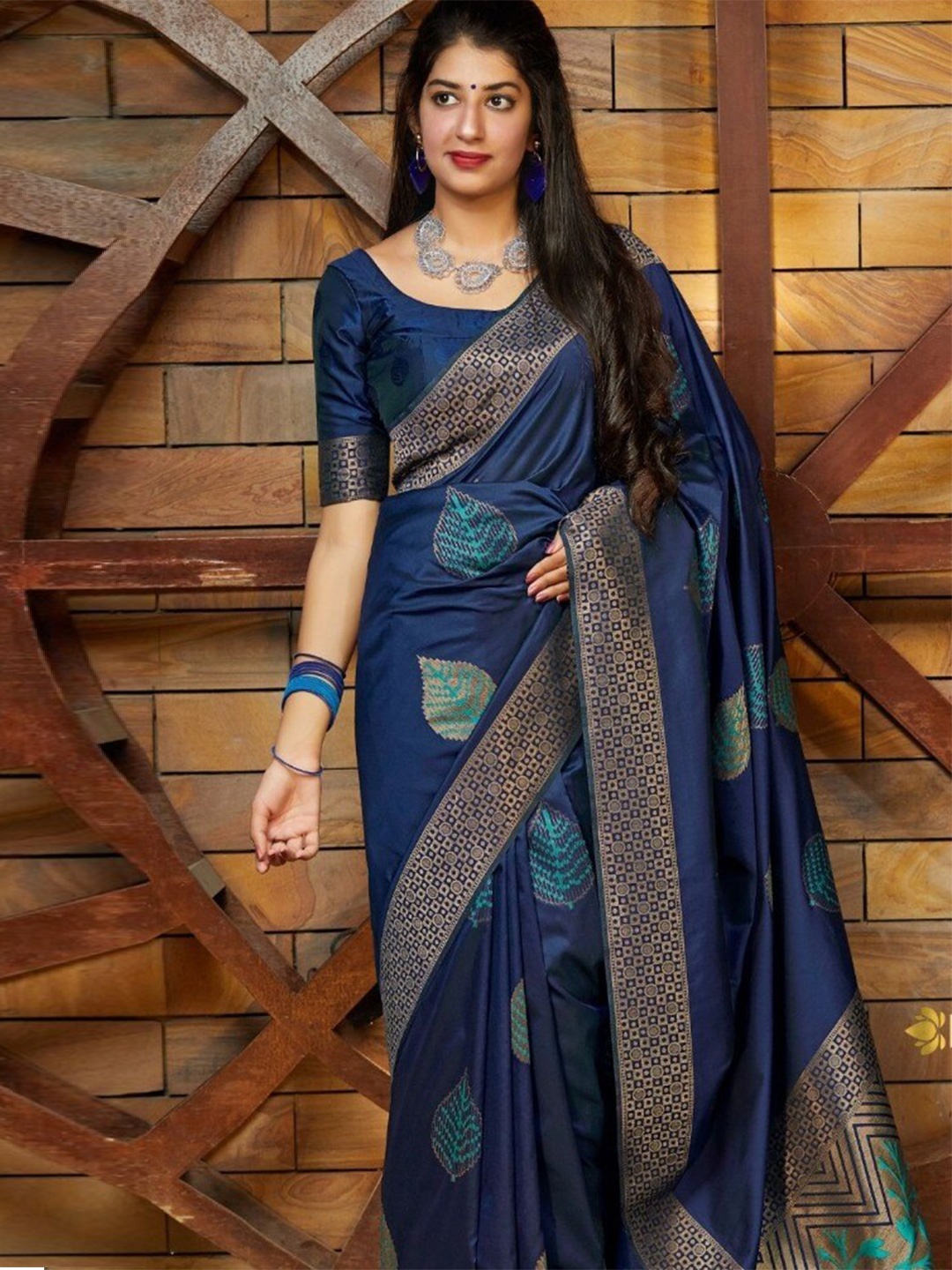 

Quelea Floral Woven Design Zari Pure Silk Kanjeevaram Saree, Blue