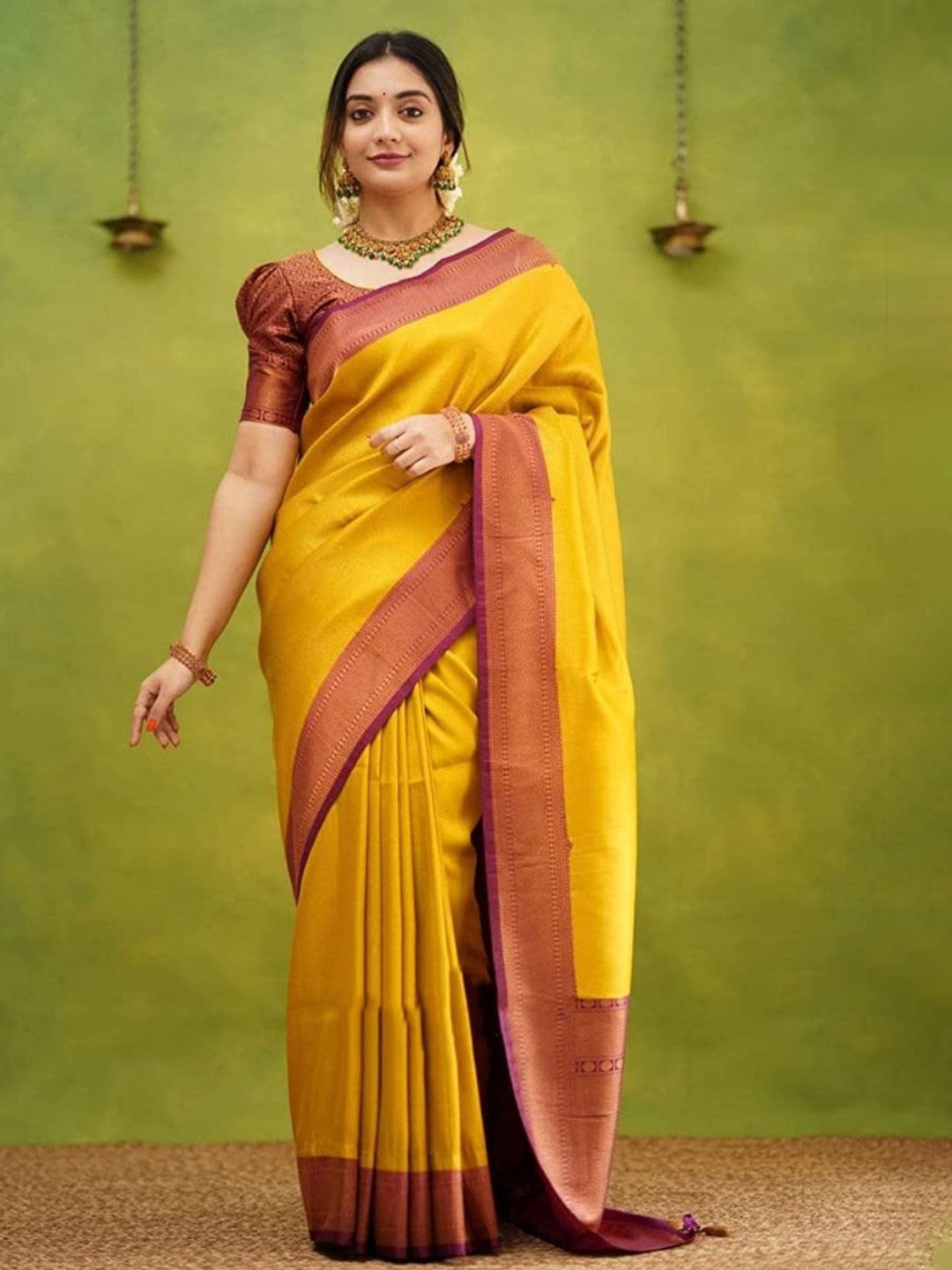 

Quelea Geometric Woven Design Zari Pure Silk Kanjeevaram Saree, Yellow
