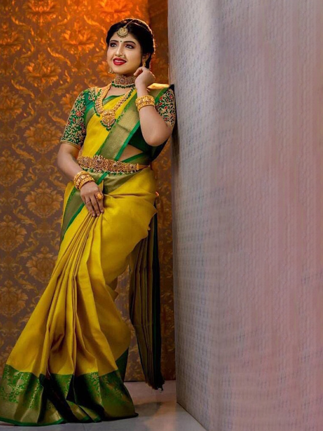 

Quelea Woven Design Zari Pure Silk Kanjeevaram Saree, Yellow