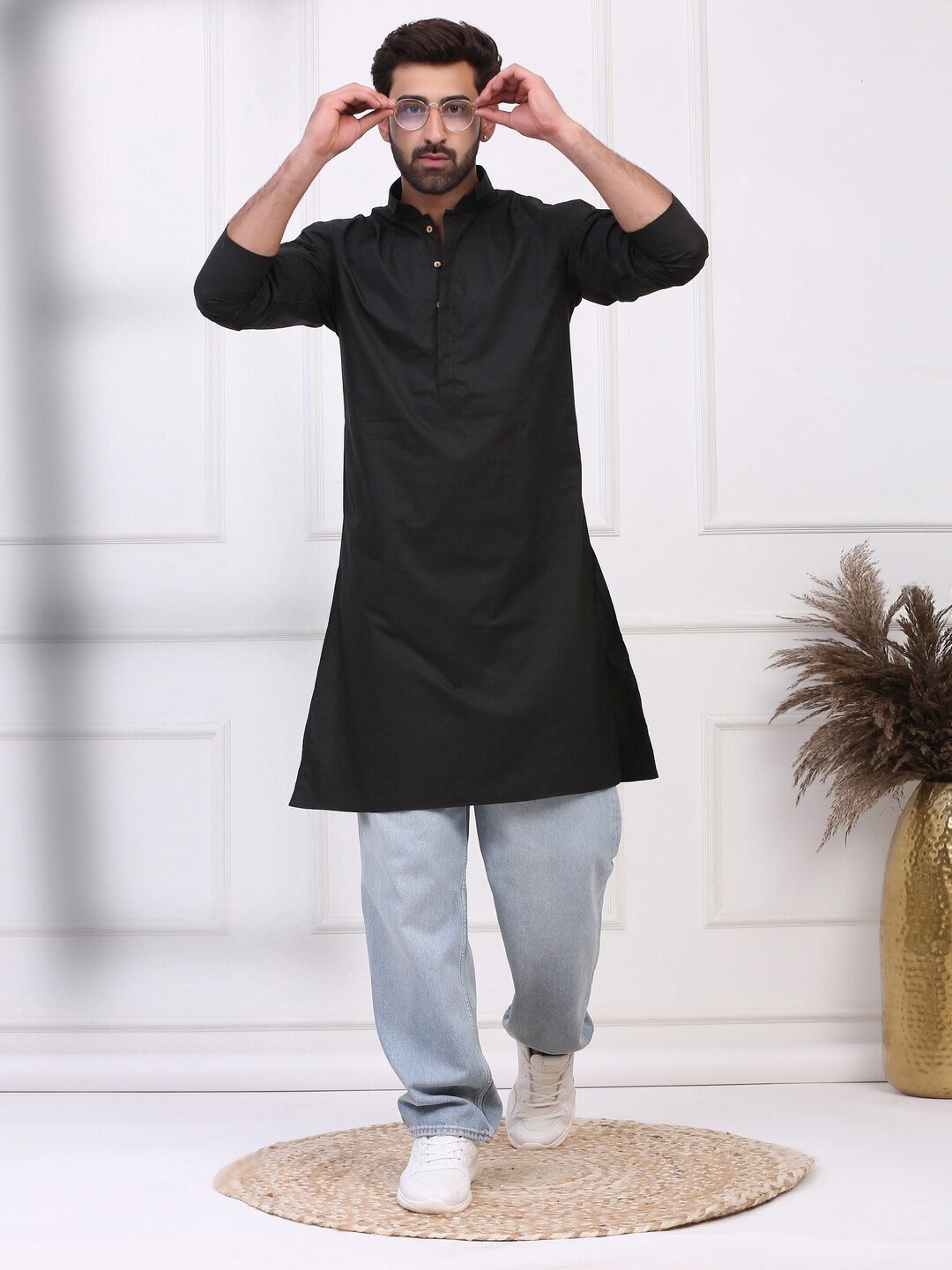 

MIDAV Thread Work Cotton Kurta, Black