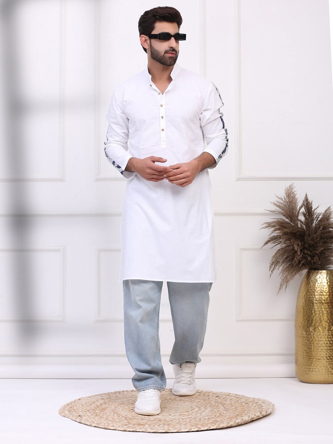 

MIDAV Mandarin Collar Floral Sleeve Detailed Cotton Straight Short kurta, White