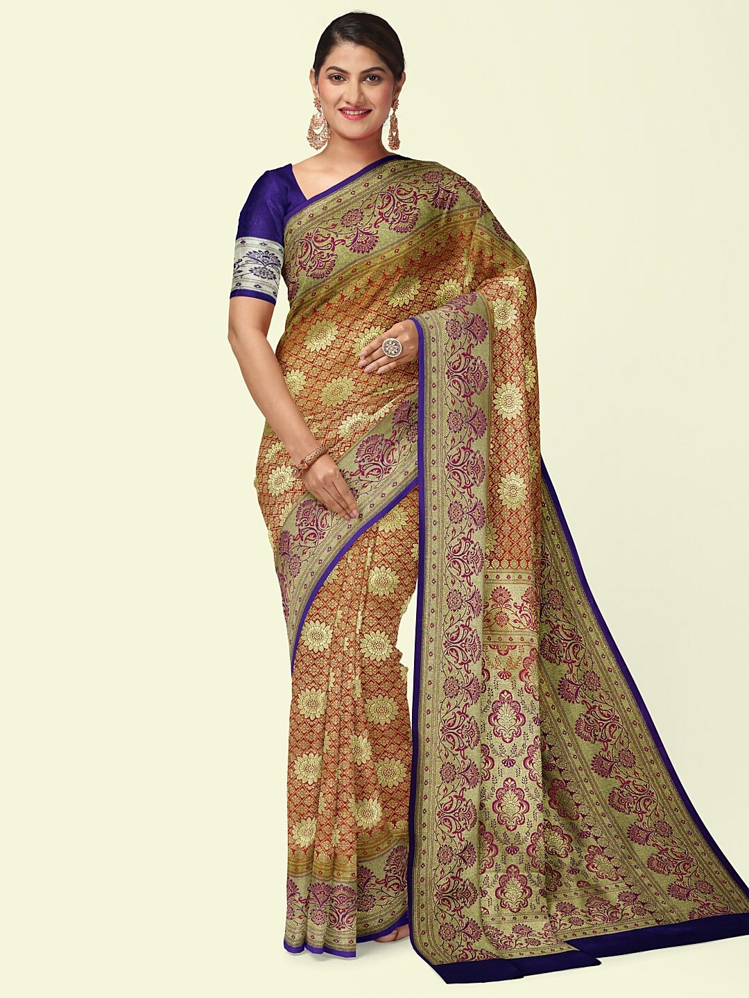 

PTIEPL Banarasi Silk Works Floral Zari Satin Saree, Red
