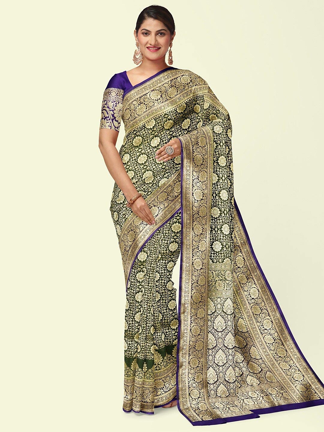 PTIEPL Banarasi Silk Works Floral Zari Banarasi Saree, Green