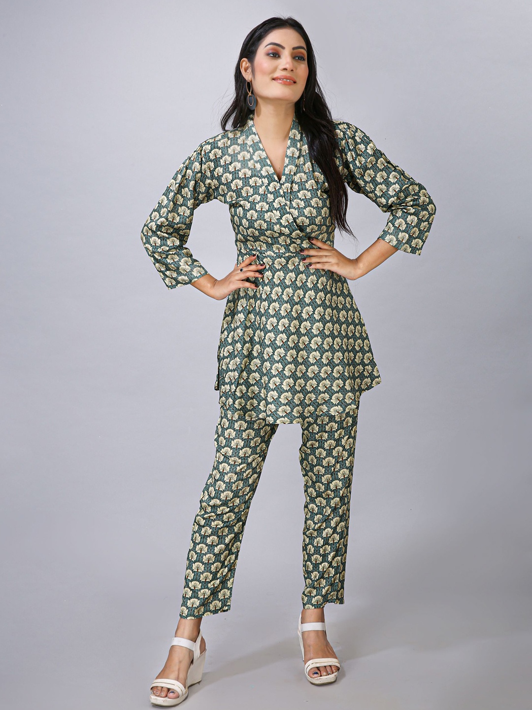 

MAIYEE Floral Printed Tunic & Trousers Co-Ords Set, Green