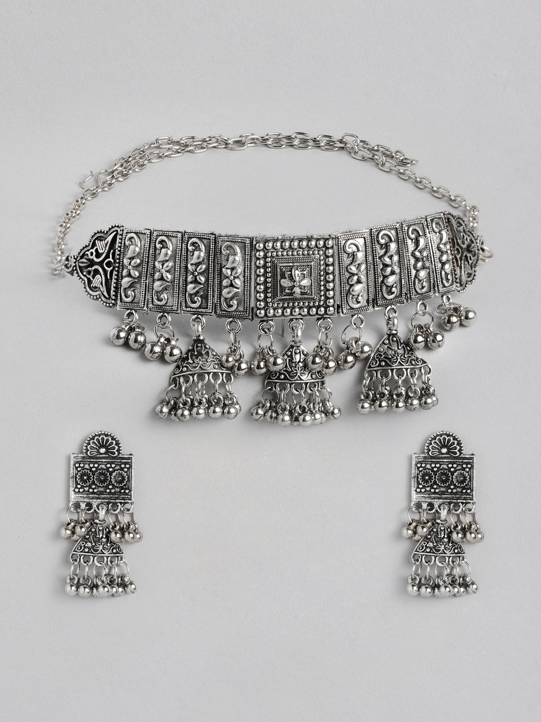

Anouk Women Silver-Plated Necklace with Earrings